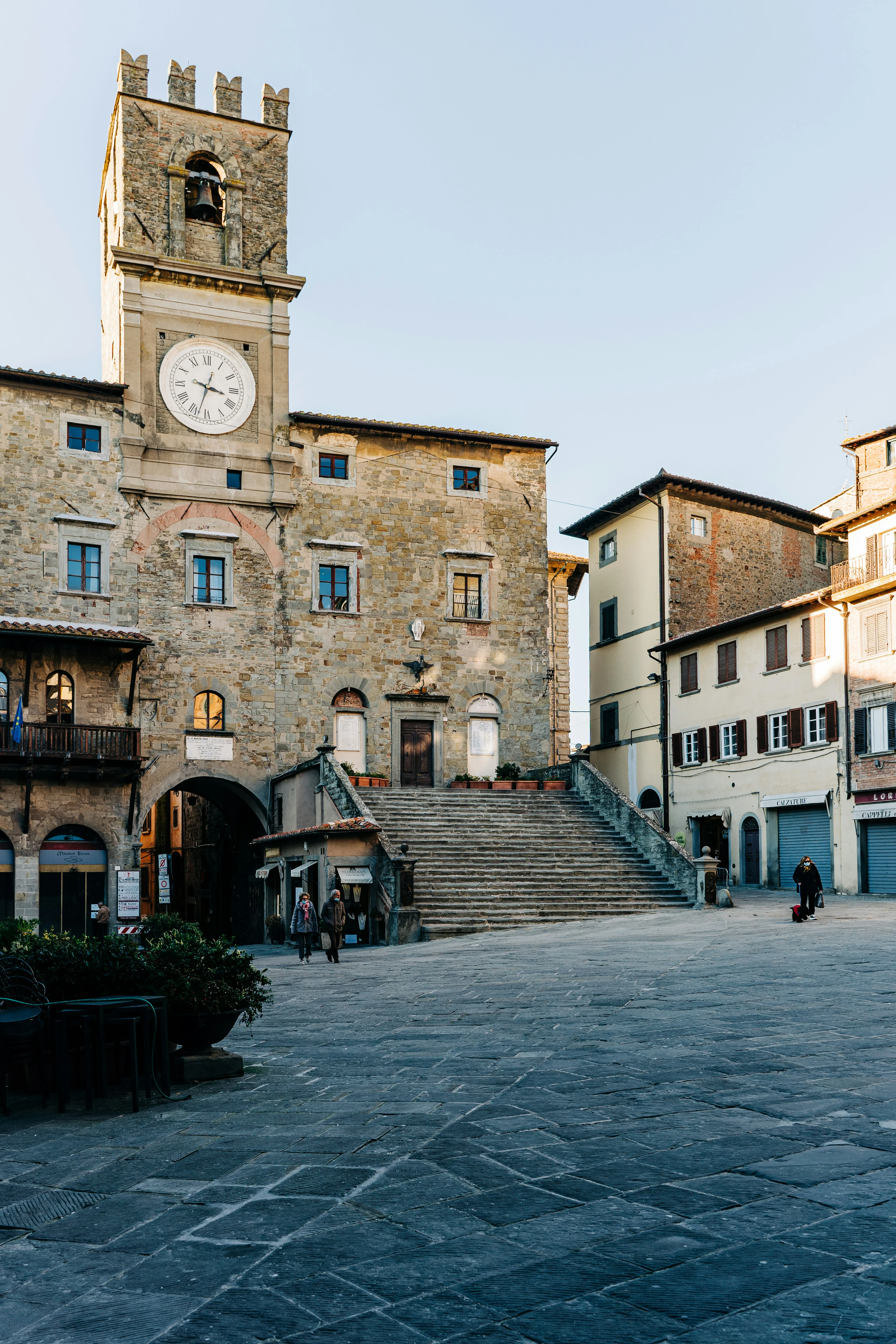 Piazza storica di Cortona, gioiello etrusco affacciato sulla Valdichiana