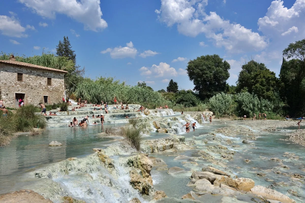 Cascate del Mulino di Saturnia — terme naturali in Toscana